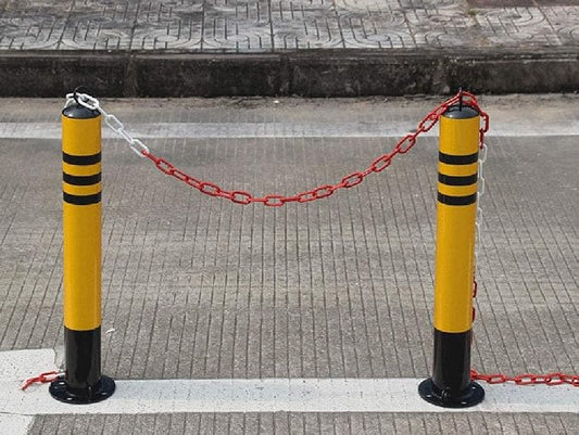 Bollard Security Posts and 5m Plastic Chain BER Set with Hanging Ring and Reflective Tape(65 × 7.6cm) (80 × 8.9cm)