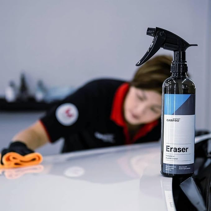 CARPRO Eraser Polish & Oil Remover - Ceramic Coating Prep, Complete Removal of Polishing Oils for Application of CQUARTZ Ceramic Coat, Anti-Static, Dust Free, No Silicone - 1 Liter (34oz) and Sprayer