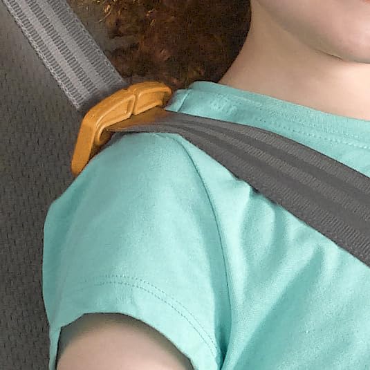 Chicco GoFit Plus Backless Booster Car Seat with Latch Attachment and Quick-Release Latch Removal, Travel Booster Seat for Car, Portable Car Booster Seat for Children 40-110 lbs., Vivaci/Pink