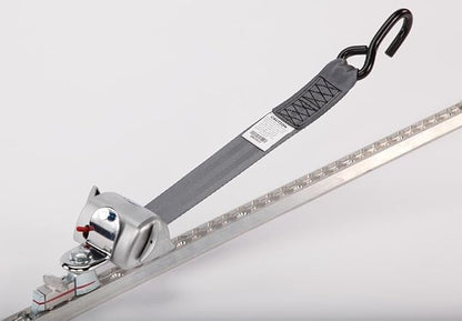 Q'Straint Q-8100-A-L QRT Deluxe Retractor Kit for L-Track. Contains 4 Dual Knob Retractors with Positive Lock Indicators and L-Track Fittings and Manual Lap and Shoulder Belt Combo