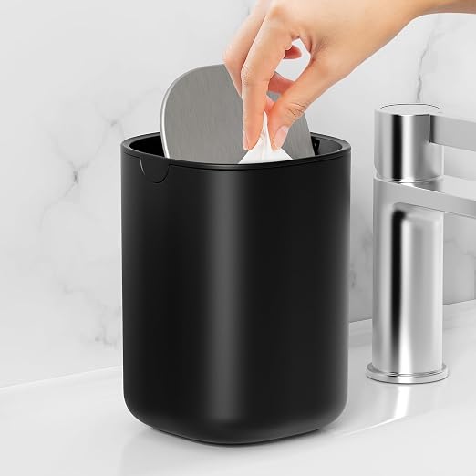 CEROELDA Mini Desktop Trash Can with Swing-Top Lid, 0.4 Gal/1.5L Tabletop Trash Can, Small Wastebasket for Bathroom Countertop, Vanitie, Coffee Area, or Office (Black)
