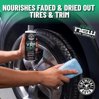 Chemical Guys New Car Scent Detailing Kit with Storage Bag, Air Freshener Spray, Interior Cleaner, Microfiber Towels, and Hanging Air Fresheners, Giftable Car Care Set