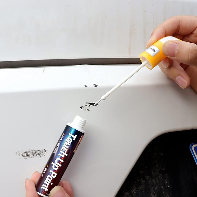 Touch Up Paint Pen for Cars, Car Paint Scratch Repair, 2-In-1 Car Touch Up Paint Fill Paint Pen, Quick & Easy Solution to Repair Minor Automotive Scratches 0.8 fl oz (White)