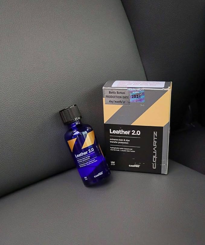 CARPRO CQUARTZ Leather 2.0 - Kit - Hydrophobic & Oil Phobic, Safe on All Car Leather, Resistance to UV, Denim Dye Coloring, Abrasion and Stains (30ml Kit)