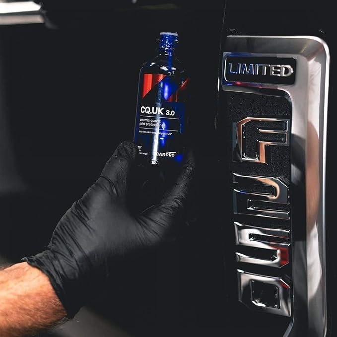 CARPRO CQUARTZ UK 3.0 - Ceramic Coating for Cars, Quartz Based Nanotechnology, Bonds to Paint, Glass, Metal and Plastic - (30ml Kit)