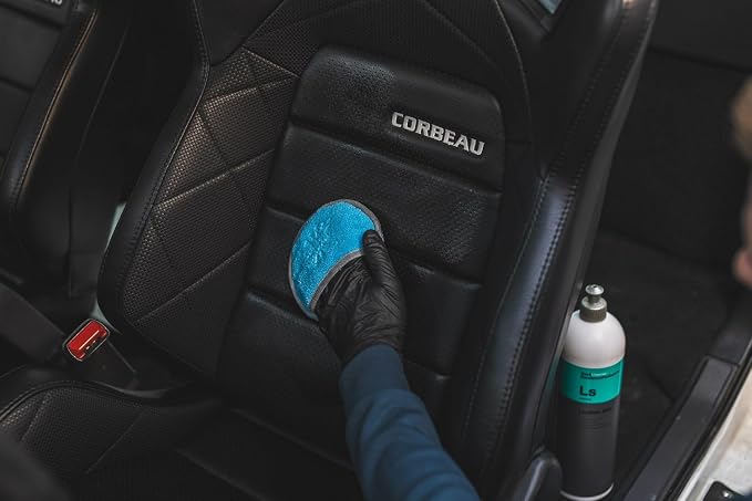 KOCHCHEMIE - Leather Star - Deep Cleaner for Leather; Revitalizes, Preserves, and Protects; Pleasant Fragrance, Color Intensifying Appearance, Supple Soft Feel; Non-Slippery Formula (1 Liter)