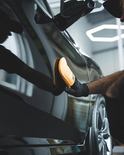 CARPRO Gliss 2.0 - Ceramic Coating for Cars - Hydrophobic Topcoat – Extreme Slickness & Water Spot Protection w/Microfiber Applicators - Repels Oil, Dirt & Grime Making Car Easy to Clean - 50ml Kit