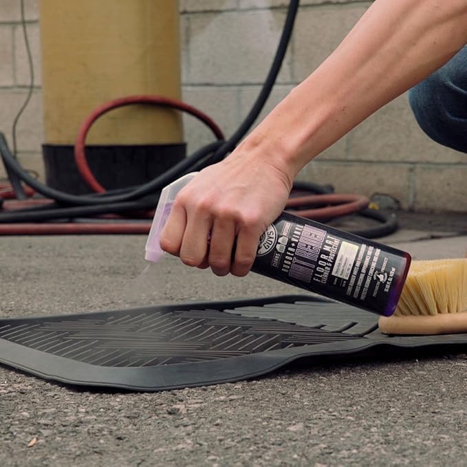 Chemical Guys Mat Renew Rubber and Vinyl Car Floor Mat Cleaner & Protectant - Cleans & Restores Rubber Liners, Running Boards, Safe for Cars, Trucks, SUVs, and More - 16 oz