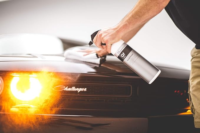 KOCHCHEMIE Quick Finish Allround Finish Spray - Silicone-Oil-Free; Cleans, Cares, & Seals Smooth and Painted Surfaces; Safe on Existing Polishes and Waxes; Great for Showroom Exhibitions (1 Liter)