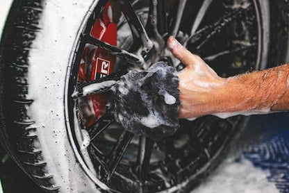 The Rag Company - Ultra Wool Wheel Mitt - Wash and Scrub Wheel Faces and Details Without Scratching or Marring Car - Marino Wool - Fits Over Fingers for Easy and Comfortable Detailing (2 Pack)