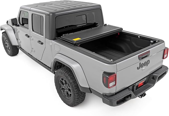 Rough Country Hard Low-Profile Tri-Fold Tonneau Cover for Jeep Gladiator JT (2020-2025) - Low-Profile Aluminum Truck Bed Cover