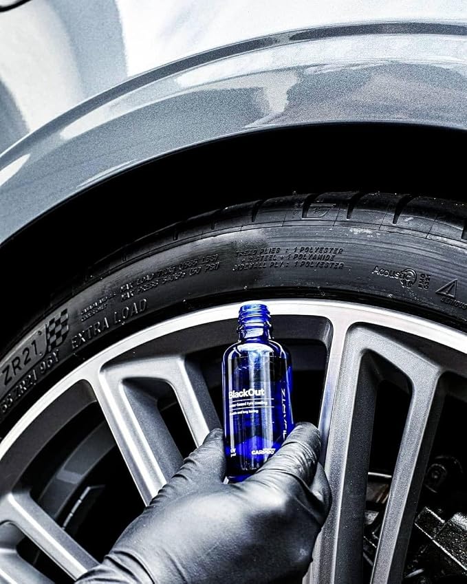 CARPRO CQUARTZ Blackout - Tire Coating and Dressing for Trim and Rubber, Polysiloxane and Durable on Unpainted Resin Materials (50mL)