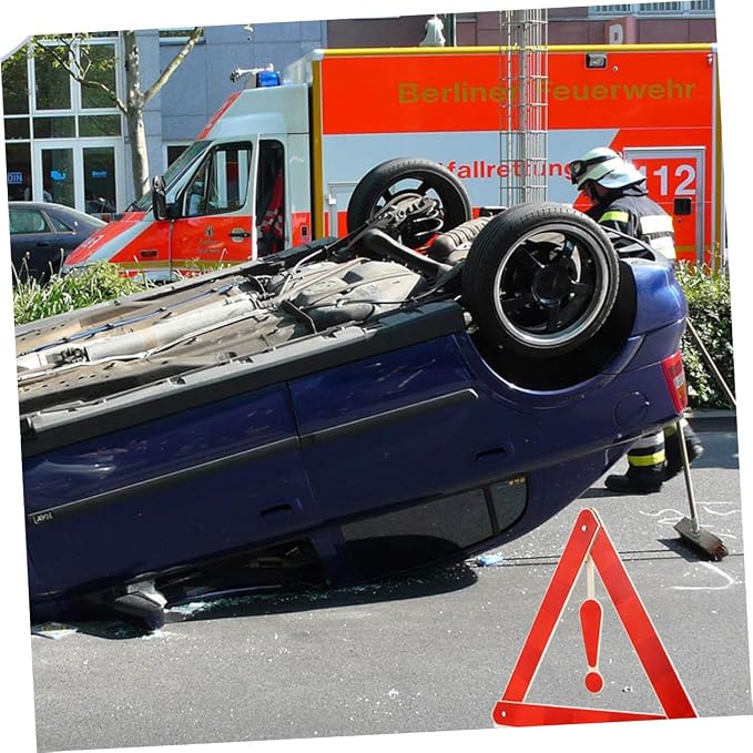 4pcs Adopted is Sturdy and Practical Triangle Warning Sign Car Warning Sign Road Safety Kit for