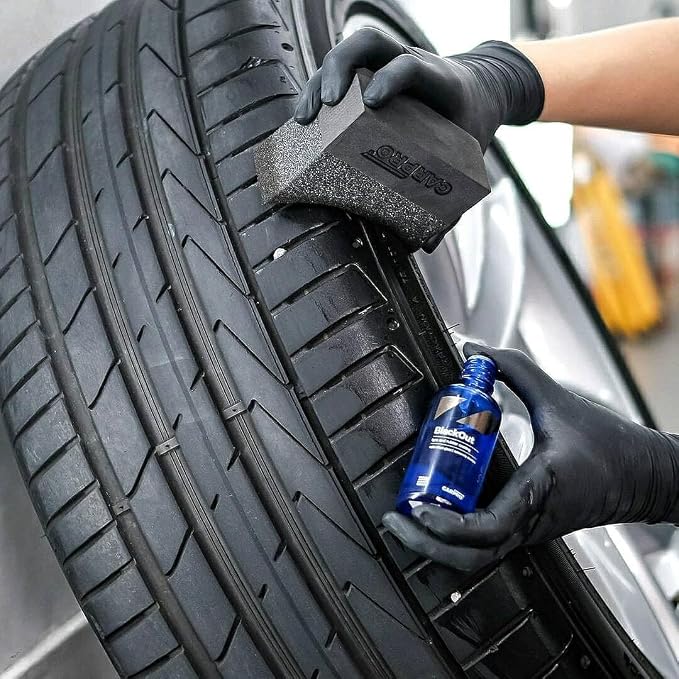CARPRO CQUARTZ Blackout - Tire Coating and Dressing for Trim and Rubber, Polysiloxane and Durable on Unpainted Resin Materials (50mL)