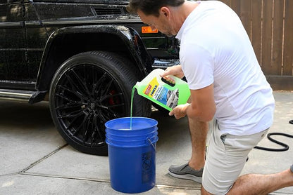 Rain-X 620191 Car Wash - 100 fl oz. High-Foaming, Concentrated Formula for Greater Cleaning Action, Safely Lifting Dirt, Grime and Residues for an Exceptional Clean