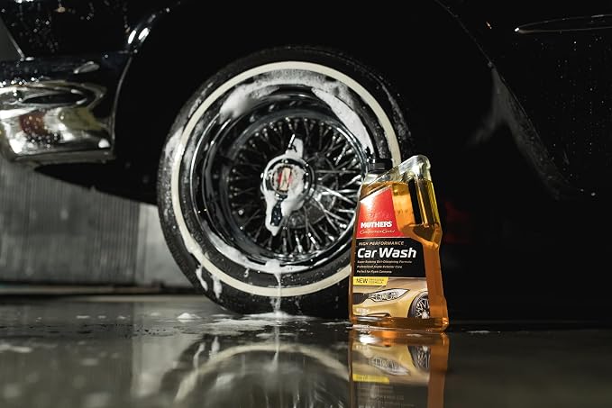 Mothers California Gold High Performance Car Wash, 64 oz. — pH Balanced, Eco-Friendly, Super-Sudsy, Foam Cannon, Safely Cleans Without Stripping Wax, Sealant or Coating, Removes Dirt & Grime (05664)