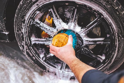 The Rag Company - Ultra Utility Brush - Car Wash Brush - Soft Nylon Bristles Perfect as an Interior, Wheel, or Tire Rim Cleaner - Sturdy and Effective Grip for All Detailing Purposes