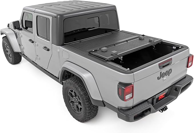 Rough Country Hard Low-Profile Tri-Fold Tonneau Cover for Jeep Gladiator JT (2020-2025) - Low-Profile Aluminum Truck Bed Cover