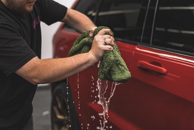 The Rag Company, The Liquid8r M22, Absorbent 70/30 Blend Microfiber Drying Towel for Cars, Trucks, and SUVs, Safe for Detailing, Scratch-Free, Twist Loop, 2200 GSM, 20x20 Inches, Camo