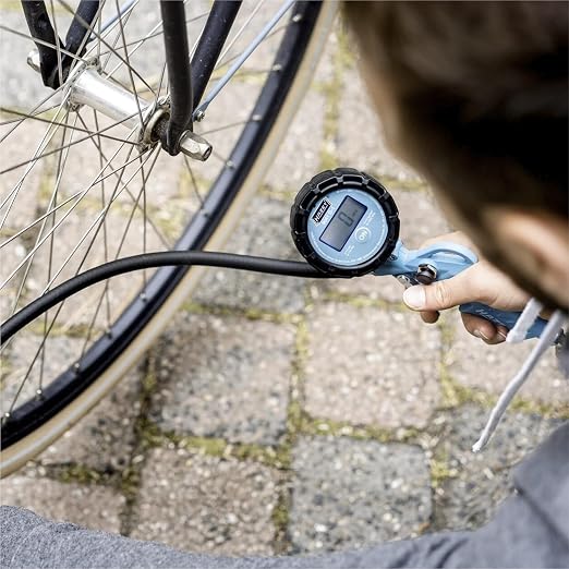 HAZET Tire Pressure Gauge 9041D-1 I Digital Display, Illuminated, Measuring Range: 0-174 psi, Hose Length: 15.75 Inches, Pressure Gauge Diameter: 2.48 Inches I Tire Pressure Gauge for Cars