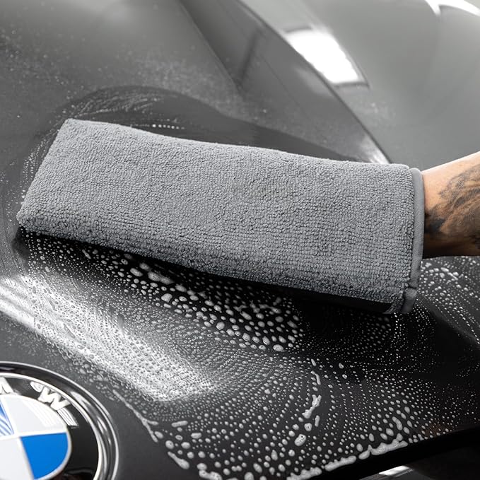CERAKOTE Clay Prep Mitt (Pack of 1) - Quality Medium Grade Clay Bar Mitt for Vehicle Surface Prep - Removes Surface Contaminants and Grime - Quick and Easy to Use
