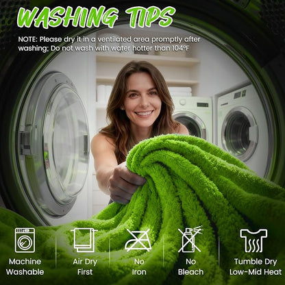 PUGPIU Microfiber Car Drying Towel Extra Large Super Absorbent 48"X24", 1400 GSM Flash Detail Car Wash Drying Towel Edgeless with Two Sided Soft Twisted-Loop, No Water Spots Streaks for Cars (Green)