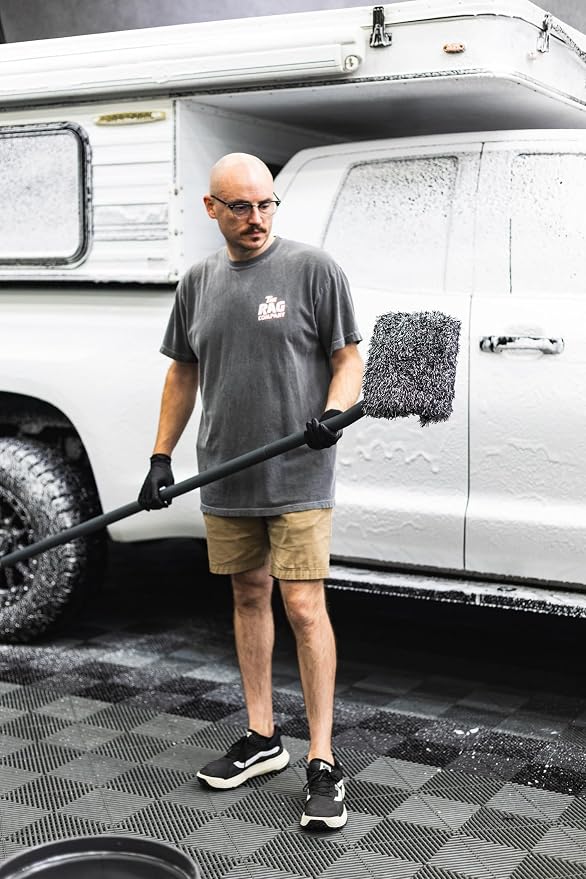 The Rag Company - Mitt on A Stick Pro+ | Clean Hard-to-Reach Roofs and Sides of Cars, Trucks, RVs, Semis & Trailers - Soft Microfiber Head and Extendable Foam Handle
