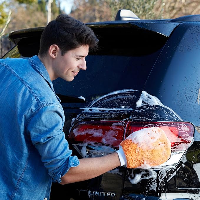 Armor All Microfiber Car Wash Mitt, Car Wash Supplies for Cars, Trucks and Motorcycles