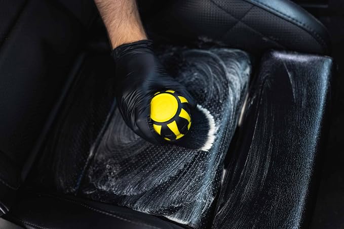 Detail Factory - Curveball XL Synthetic Brush - Ultra Soft Bristles, Comes with Storage Rack, Covers Large Area Inside or Outside Vehicles - Live Wire
