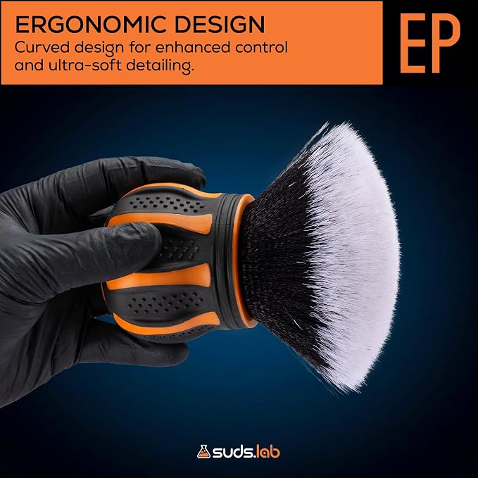 Suds Lab Elite-Plush Detailing Brush with Stand – Ultra-Soft Detailing Brushes with Synthetic Bristles – Metal-Free Auto Brush for Scratch-Free Cleaning on Piano Black & Clusters