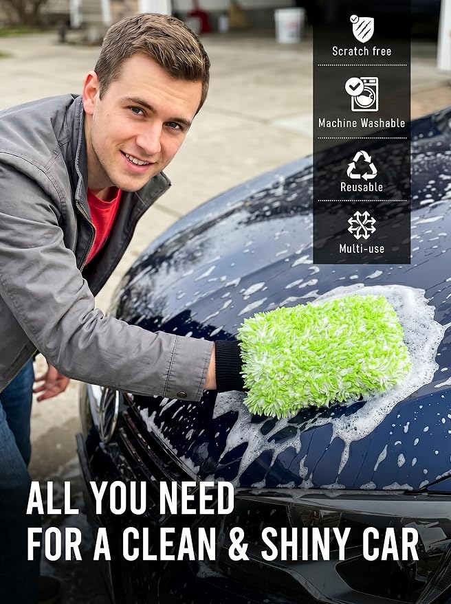 TAKAVU Car Wash Mitt Scratch Free, 2 Pack Microfiber Wash Mitts for Auto Detailing, Soft Lint Free Cleaning Gloves, Holds Sudsy Water, Machine Washable (Green & White)