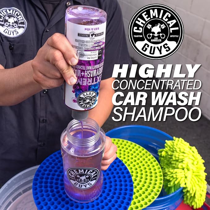 Chemical Guys Extreme Bodywash & Wax Foaming Car Wash Soap, (Works with Foam Cannons/Guns or Bucket Washes) For Trucks, Motorcycles, RVs & More, 32 fl oz, Grape Scent