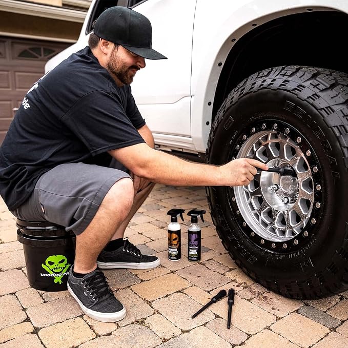 Voodoo Ride ® VR-1028 Five-Piece Detailing Brush Set Synthetic Bristles for Interior/Exterior use