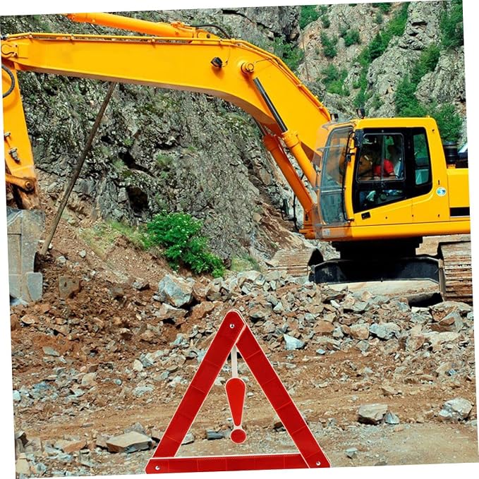 4pcs Adopted is Sturdy and Practical Triangle Warning Sign Car Warning Sign Road Safety Kit for