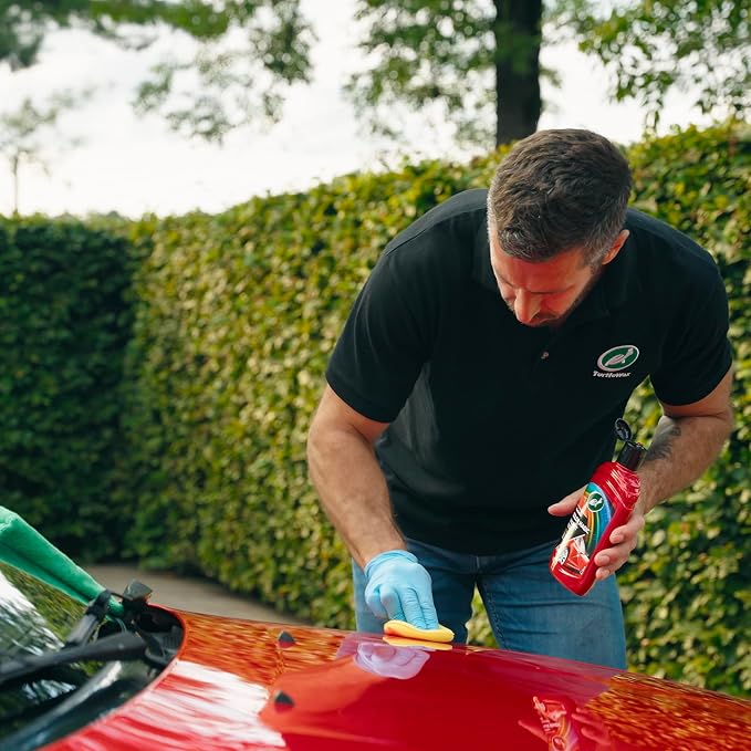 Turtle Wax 52711 Color Magic Car Paintwork Polish Restores Colour & Shine Red 500ml