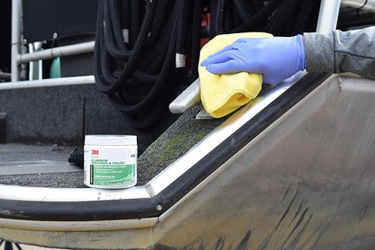3M Marine Aluminum Restorer and Polish, 09020, 18 oz, for Marine Detailing, Remove Heavy Oxidation and Chalking, 1 Tube