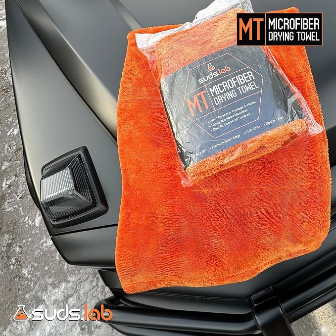 Suds Lab Large Microfiber Drying Towel (24 in x 35 in) Car Exterior Cleaning and Detailing Cloth, Safe On Plastic Trim, Glass, Carbon Fiber, Paint