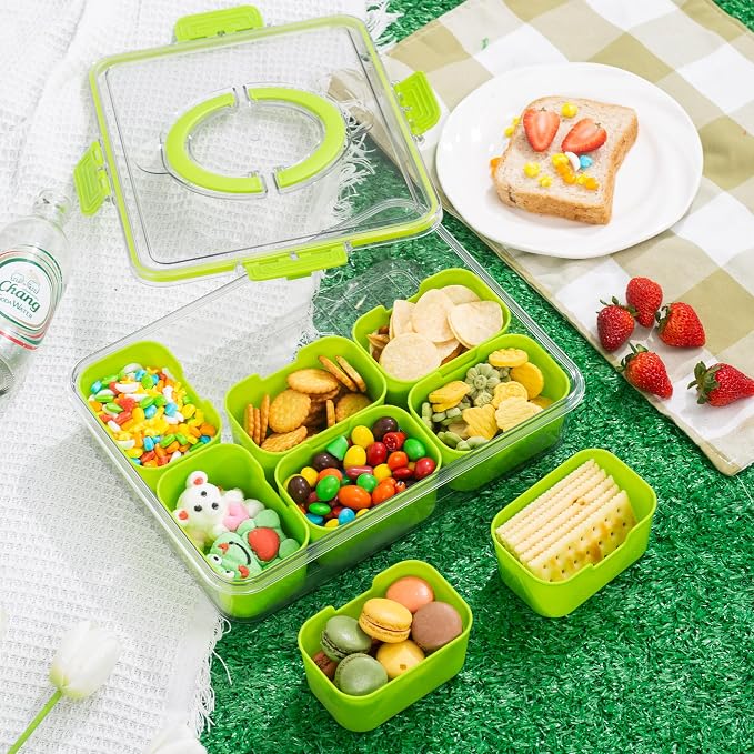 WACOI Divided Snack Serving Tray with Lid and Handle Travel Snackle Charcuterie Container Portable Storage Organizer for Candy, Fruits, Nuts, Snacks, Party, Picnic (1pack, Green)