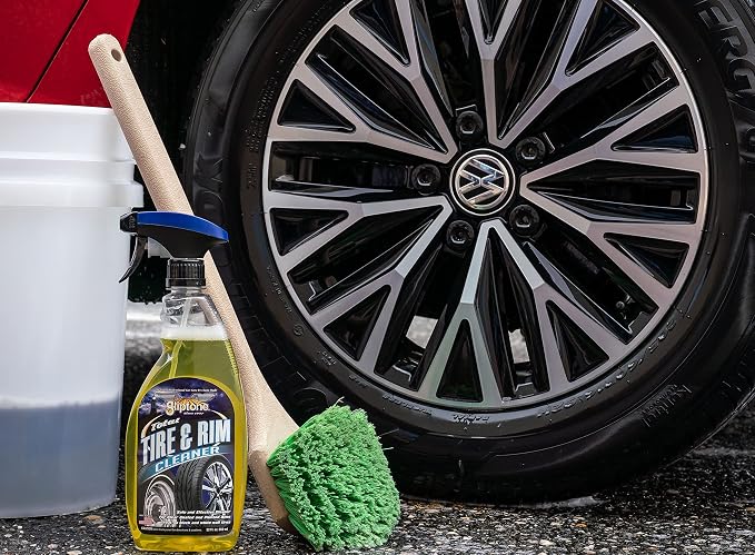 Gliptone Total Tire and Rim Cleaner Spray, 22 Fl Oz, Safe for Clear-Coated & Painted Rims, Black & White Wall Tires, Spray-On, Hose-Off, Preps Tires for Shine, Professional Strength Formula