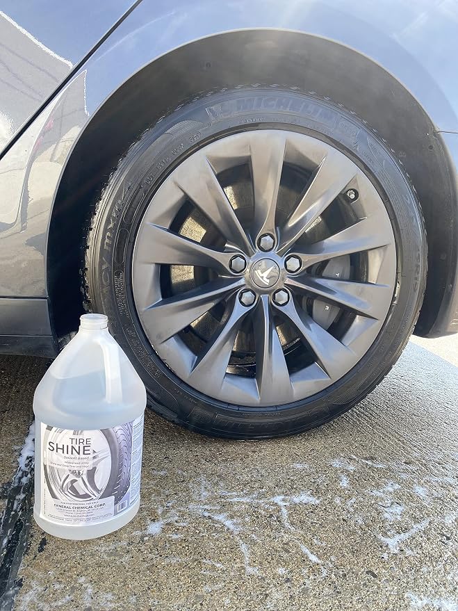 AutoGeneral - Tire Shine - Water-Based Cleaner - High-Gloss Tire Dressing - Protects Against Cracking, Fading and UV Effects - Industrial Strength - Case of Four 1 Gallon Jugs